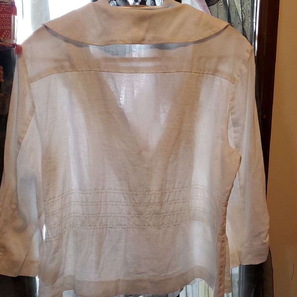 💖🌹Linen Ruffle Blouse - Picture 6 of 7